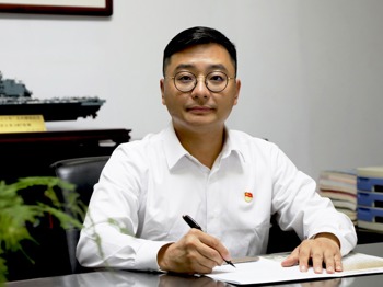 龙国华 校长、党委副书记